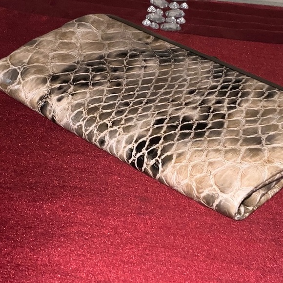 Crocodile Style Wallet - Picture 4 of 13